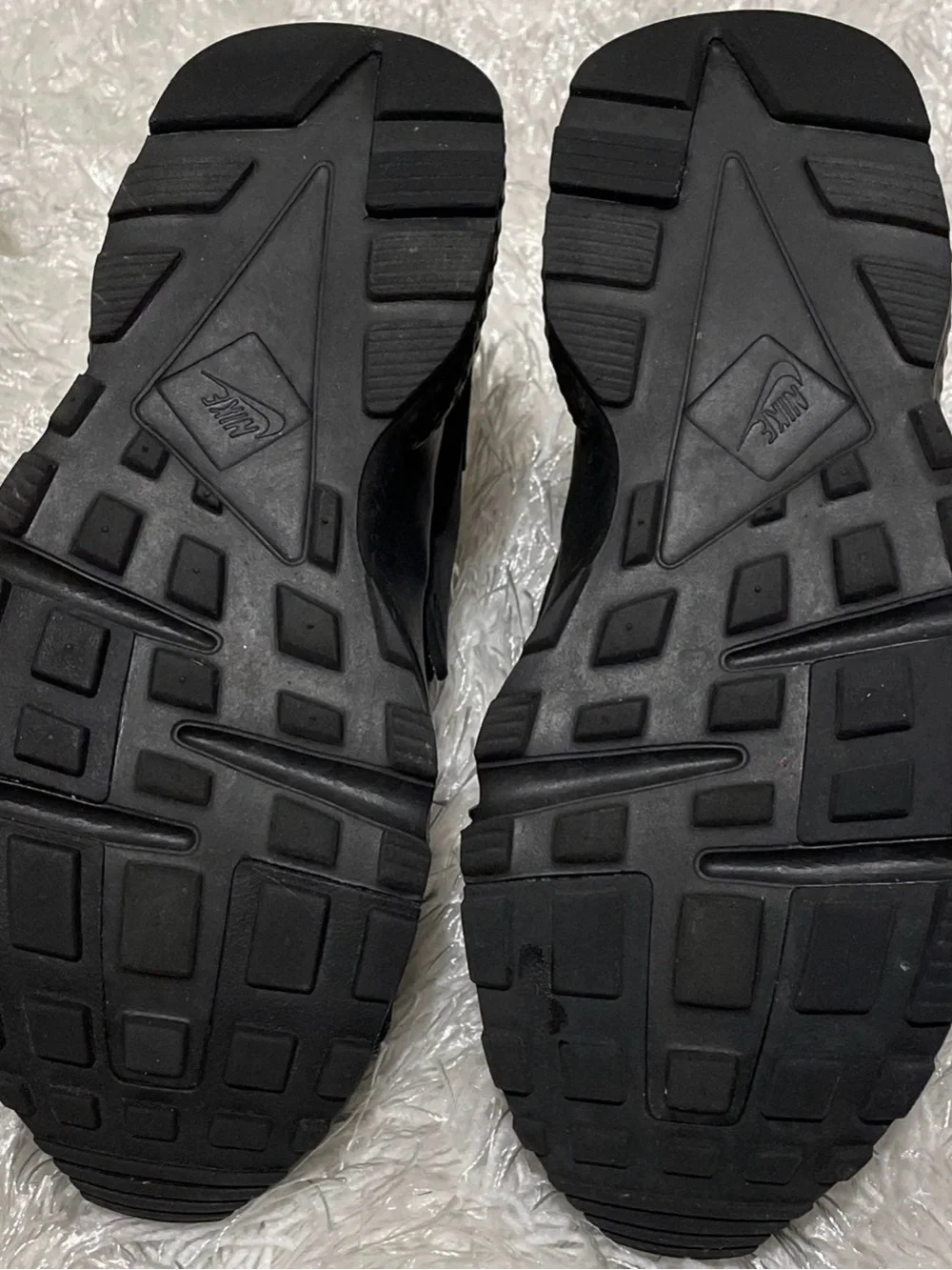 Youth 5.5 Nike Huarache